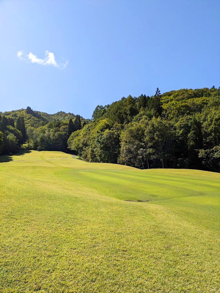 飞弹一川·2球2晚 - 阳江保利银滩高尔夫套票-海滨高尔夫旅游1球1晚套餐