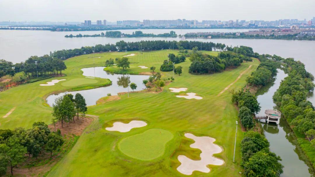 湖北武汉藏龙岛高尔夫球会
