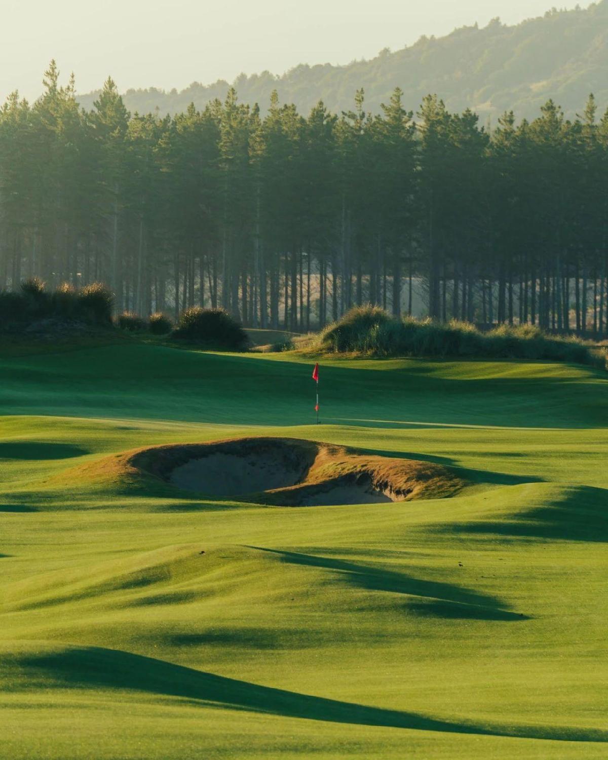 新西兰北岛蒂蒂朗基/皇家奥克兰/穆里怀/特阿莱·4球6晚 - 阳江保利银滩高尔夫套票-海滨高尔夫旅游1球1晚套餐