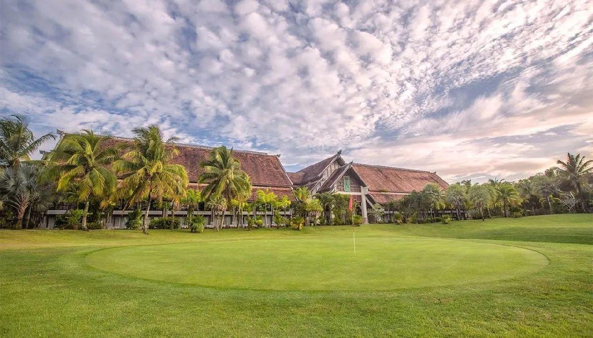 泰国普吉岛棕榈湖/红山/观澜湖·3球4晚 - undefined