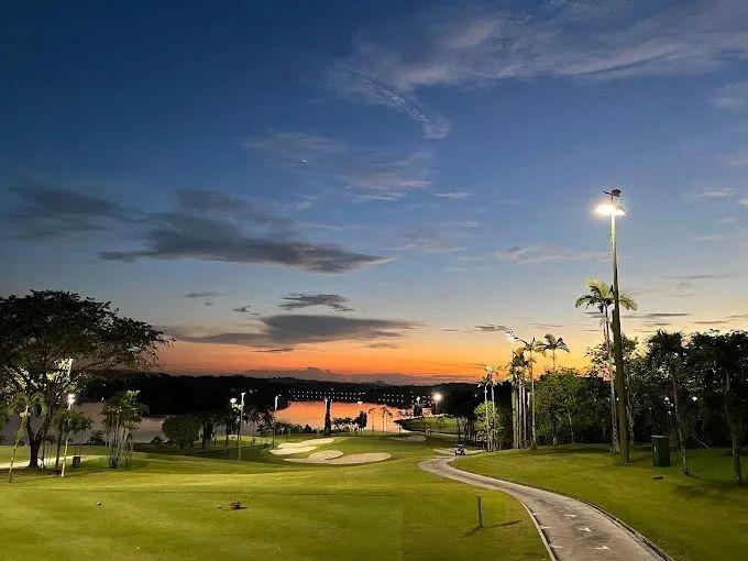 新加坡胡姬/民丹岛乐雅/乐古浪·5球4晚 - 全国335座高尔夫球场实时预订-高球爱好者一站式订场平台