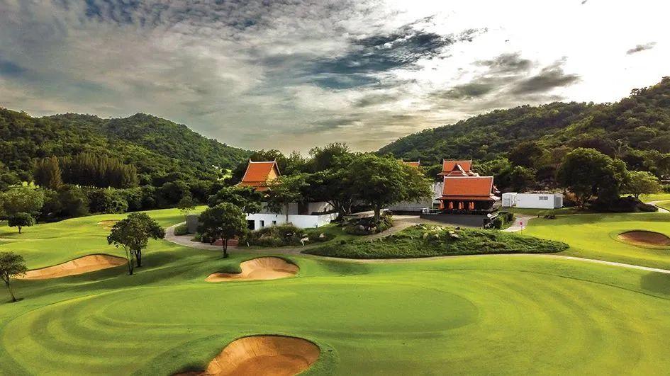 泰国华欣斯普林菲尔德/凤梨谷/黑山/曼谷苏旺·4球5晚 - undefined