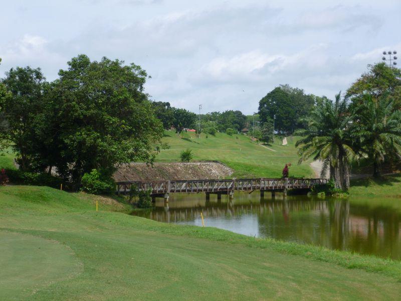 济州岛黑石/品克斯/吾罗·3球3晚 - 深圳观澜湖高尔夫订场服务-广东专业高尔夫预订平台