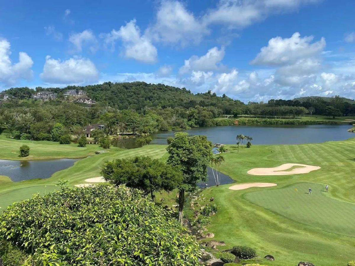 普吉岛红山/观澜湖/蓝峡谷·3球3晚 - undefined