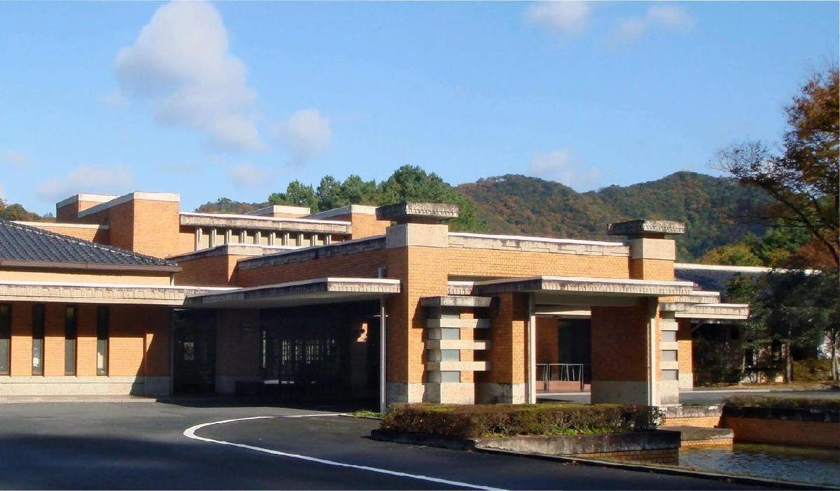 日本松湖/有马皇家/黄金谷/大阪·4球4晚 - undefined