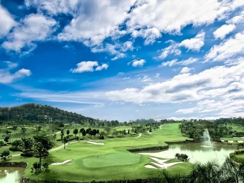 吉隆坡热带雨林/登普勒/格琳玛丽·3球3晚 - 阳江保利银滩高尔夫套票-海滨高尔夫旅游1球1晚套餐