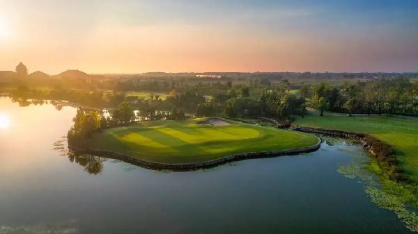 柬埔寨安达/金边花园城市/春安·3球4晚 - undefined