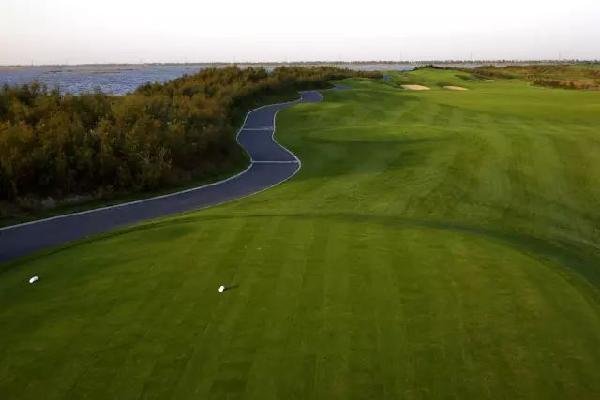 松江团泊湖·2球1晚 - 阳江保利银滩高尔夫套票-海滨高尔夫旅游1球1晚套餐