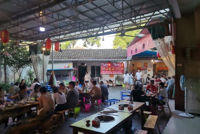 重庆小龙女火锅串串 - 高尔夫1球1晚特惠套票-星际高球联盟精选旅游套餐