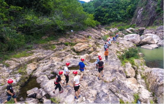 五指山红峡谷文化旅游区 - 全国335座高尔夫球场实时预订-高球爱好者一站式订场平台