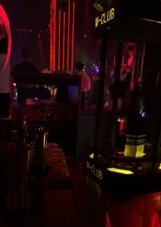 魅力四射酒吧（龙华店） - 全国335座高尔夫球场实时预订-高球爱好者一站式订场平台