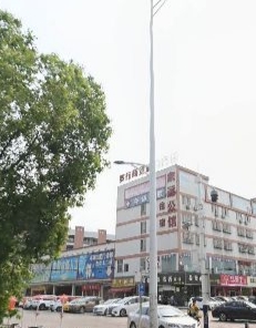 罗行商贸城市步行街 - 全国335座高尔夫球场实时预订-高球爱好者一站式订场平台