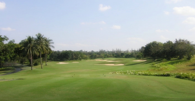 泰国芭提雅暹罗乡村/七珍/莱查班·3球4晚 - 高尔夫1球1晚特惠套票-星际高球联盟精选旅游套餐