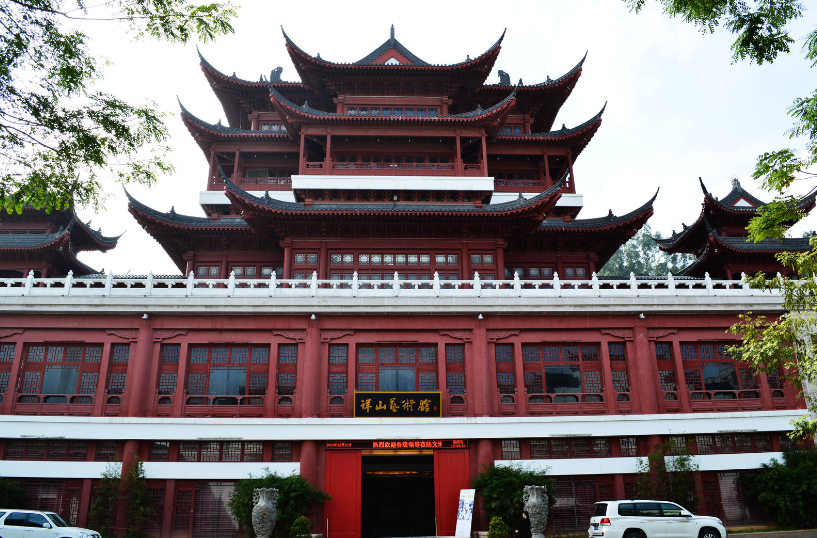 文博宫-2号馆 - 高尔夫1球1晚特惠套票-星际高球联盟精选旅游套餐