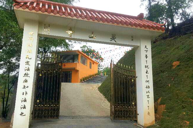 龙潭灵山寺 - 高尔夫1球1晚特惠套票-星际高球联盟精选旅游套餐