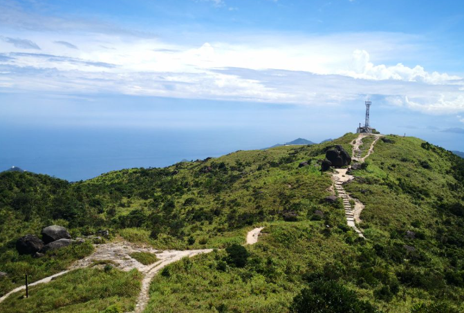 七娘山主峰观景平台 - 全国335座高尔夫球场实时预订-高球爱好者一站式订场平台