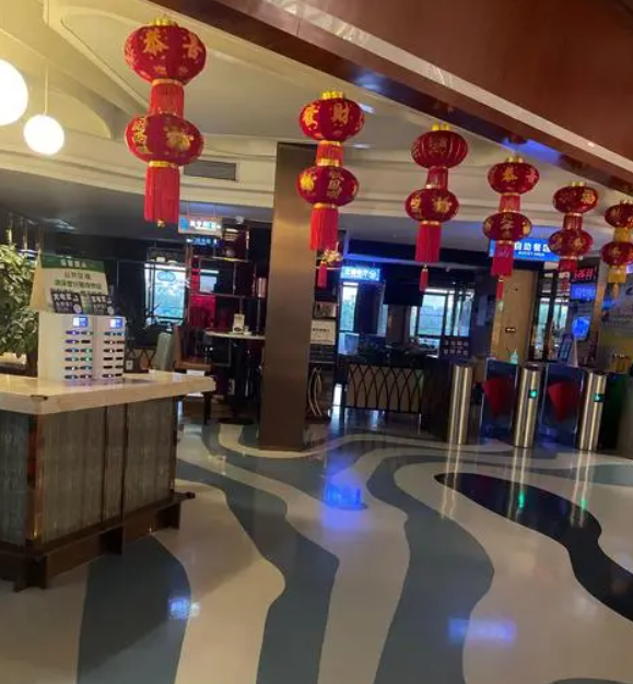 水粒方休闲水汇 - 全国335座高尔夫球场实时预订-高球爱好者一站式订场平台