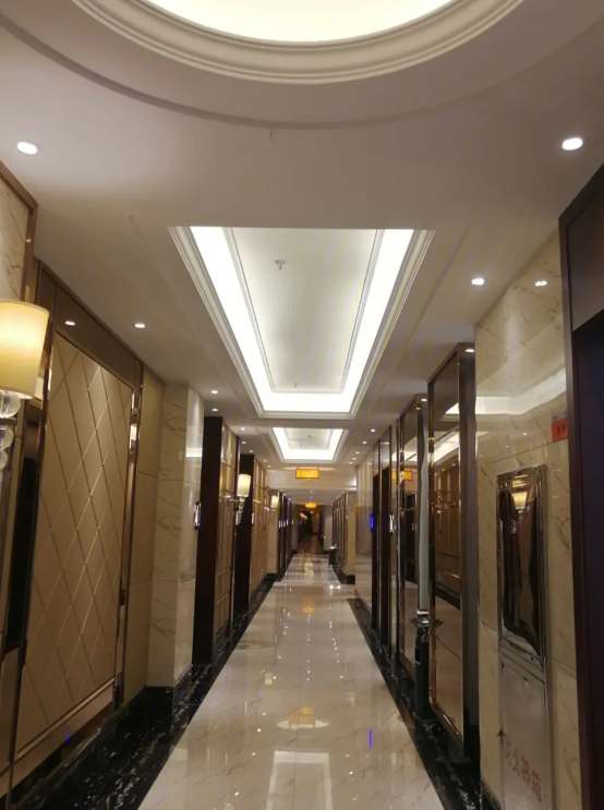 康悦足疗(世博广场c区世博广场店) - 全国335座高尔夫球场实时预订-高球爱好者一站式订场平台