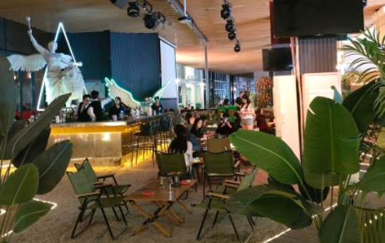 甲壳虫BEATLES live house（灯湖西路店） - 全国335座高尔夫球场实时预订-高球爱好者一站式订场平台