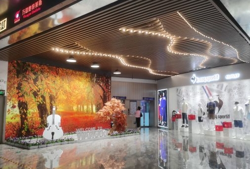 万国奥特莱斯 - 全国335座高尔夫球场实时预订-高球爱好者一站式订场平台