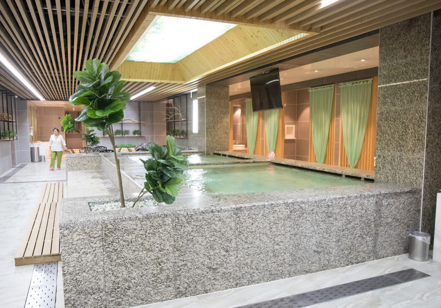 聚水湾休闲会馆 - 全国335座高尔夫球场实时预订-高球爱好者一站式订场平台
