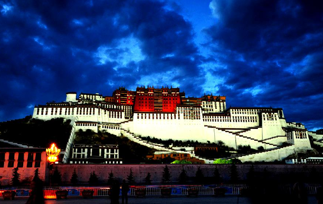 布达拉宫（西藏） - 星际高球联盟-中国精英人士高尔夫旅游度假实景