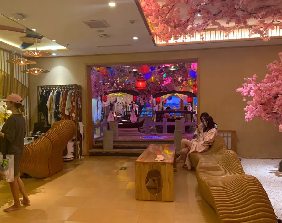 汤泉良子(珠江新城店) - 高尔夫1球1晚特惠套票-星际高球联盟精选旅游套餐
