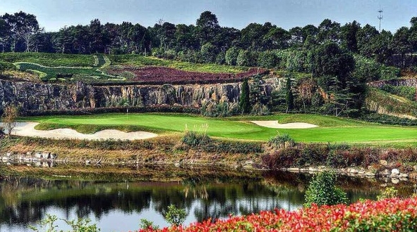 海宁尖山/九龙山·2球1晚 - 全国335座高尔夫球场实时预订-高球爱好者一站式订场平台