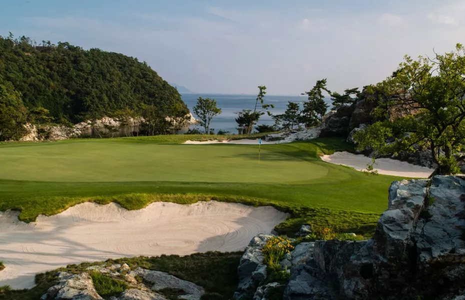 韩国釜山海云台/石门/德维奇·3球4晚 - 全国335座高尔夫球场实时预订-高球爱好者一站式订场平台