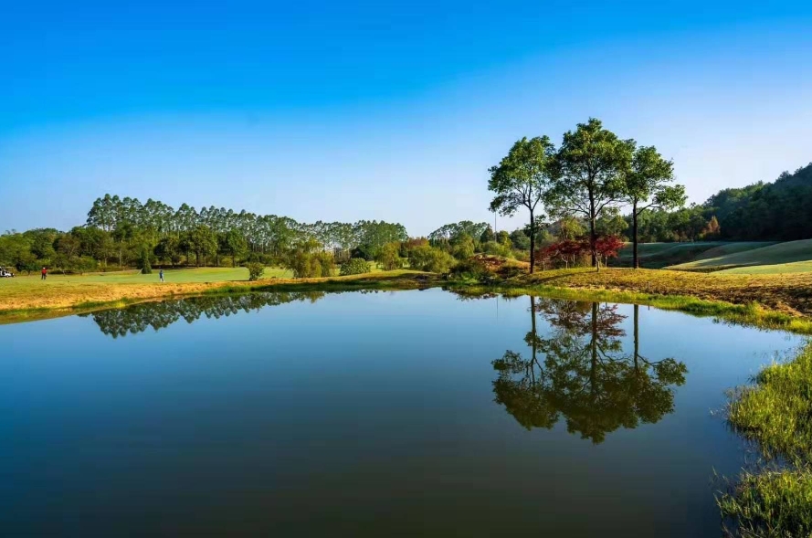桂林山水/乐满地·2球1晚 - 全国335座高尔夫球场实时预订-高球爱好者一站式订场平台