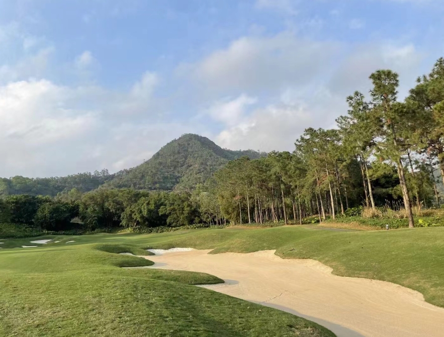 中山温泉/珠海翠湖·2球1晚 - 全国335座高尔夫球场实时预订-高球爱好者一站式订场平台