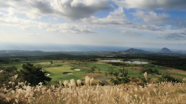 济州岛火山/伊利希安·2球2晚 - 高尔夫1球1晚特惠套票-星际高球联盟精选旅游套餐