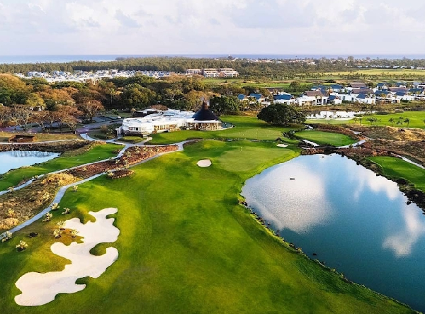 毛里求斯鹿岛/安纳西塔/传奇/蒙特瓦西/林克斯·5球6晚 - 阳江保利银滩高尔夫套票-海滨高尔夫旅游1球1晚套餐