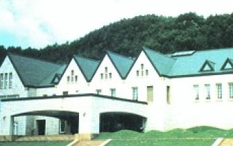 东信高尔夫球会(中央场)