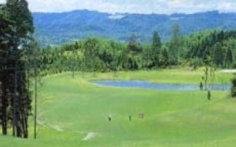山冈高尔夫球会