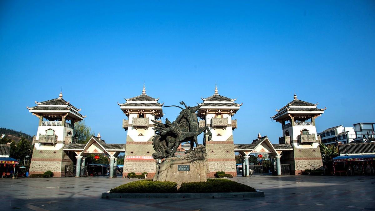 凉山彝族自治州民族风情园 - 星际高球联盟-中国精英人士高尔夫旅游度假实景