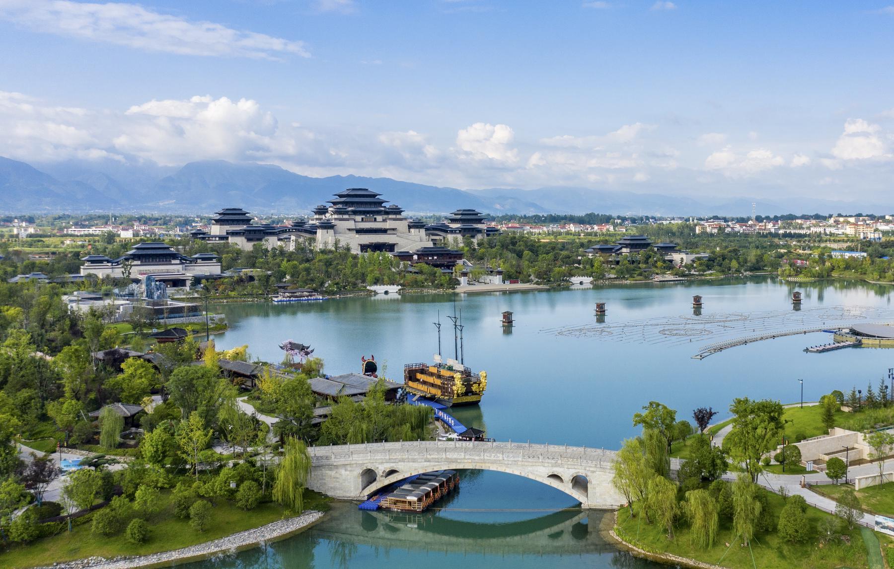汉中兴汉胜境景区 - 星际高球联盟-中国精英人士高尔夫旅游度假实景