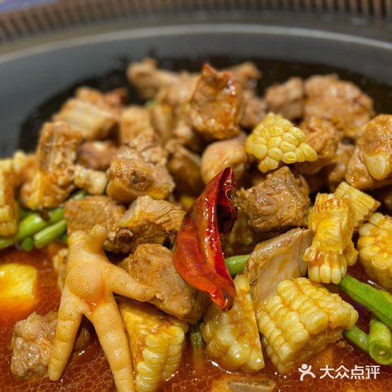 山河屯铁锅炖(达道街店) - 星际高球联盟-中国精英人士高尔夫旅游度假实景