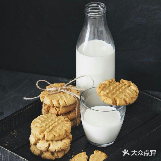 李烤肉(乐至店) - 星际高球联盟-中国精英人士高尔夫旅游度假实景