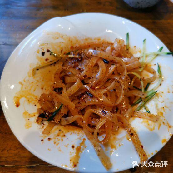 穿越百味饭庄(陇南店) - 星际高球联盟-中国精英人士高尔夫旅游度假实景