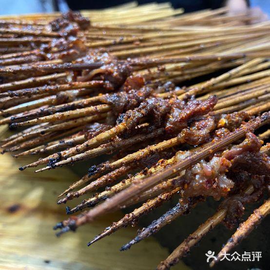 小马哥牛羊肉正宗特色把把烧(育才路店) - 星际高球联盟-中国精英人士高尔夫旅游度假实景
