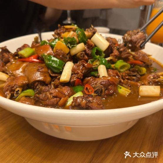 笨鸡小跑·临沂炒鸡(天津路店) - 星际高球联盟-中国精英人士高尔夫旅游度假实景