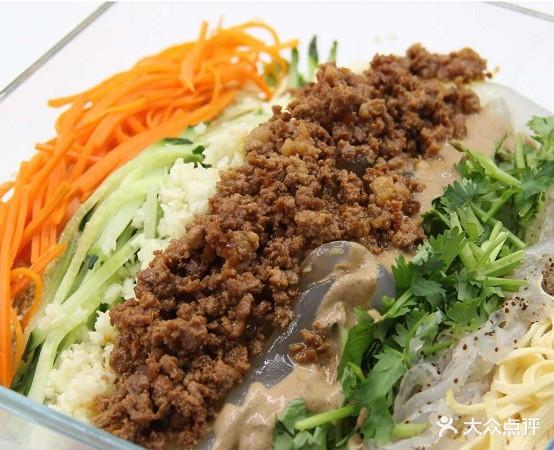 峰峰菜馆(青年路店) - 星际高球联盟-中国精英人士高尔夫旅游度假实景