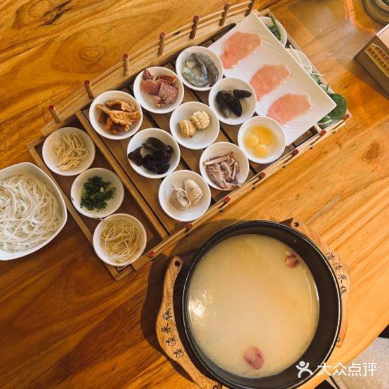 渣渣米线(古城店) - 星际高球联盟-中国精英人士高尔夫旅游度假实景