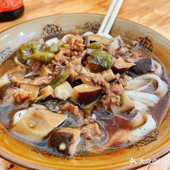猛火手撕面(体育西路店) - 星际高球联盟-中国精英人士高尔夫旅游度假实景