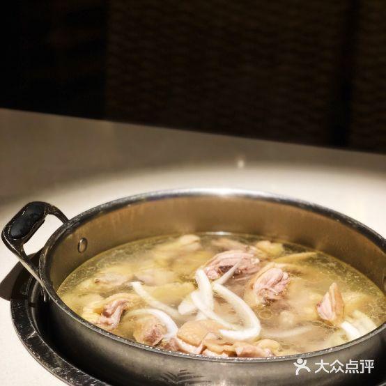 椰小吉·椰子鸡火锅(世欧广场店) - 星际高球联盟-中国精英人士高尔夫旅游度假实景