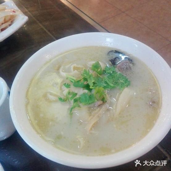 罗记美食·烩面(府东路店) - 星际高球联盟-中国精英人士高尔夫旅游度假实景