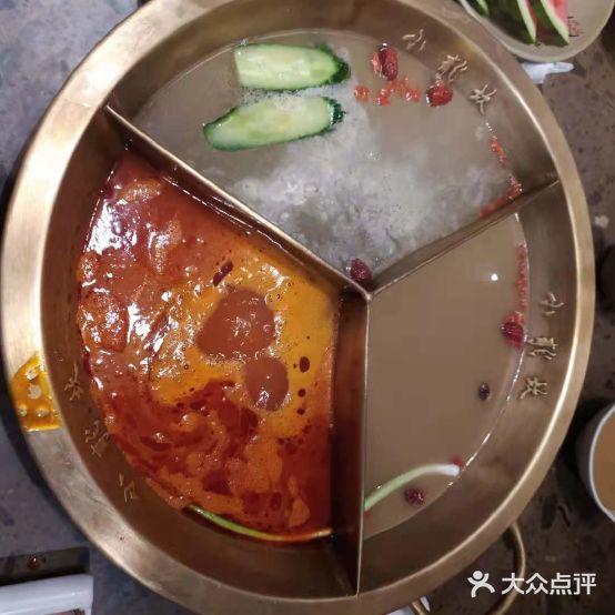 重庆小龙坎老火锅(济源店) - 星际高球联盟-中国精英人士高尔夫旅游度假实景