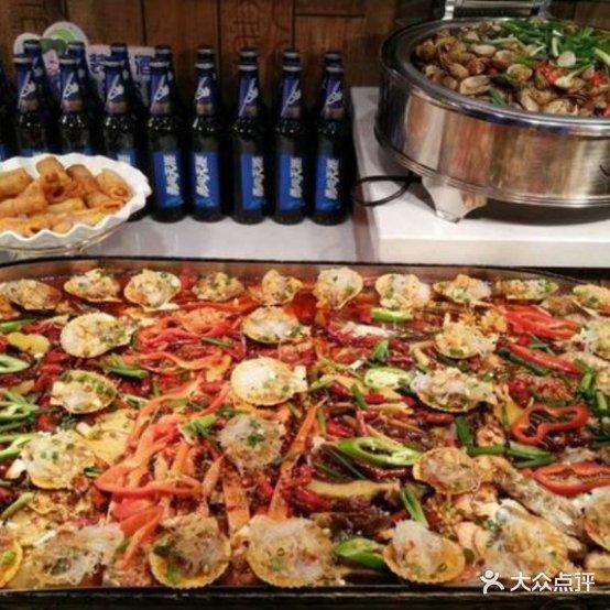 季上烤肉海鲜火锅自助(万达广场店) - 星际高球联盟-中国精英人士高尔夫旅游度假实景