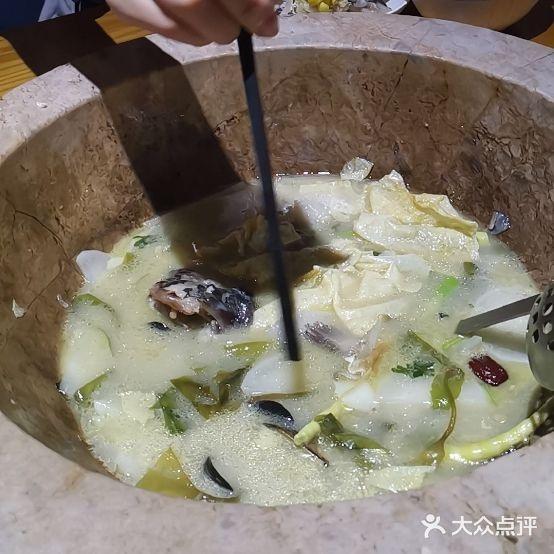胜鱻潭蒸汽石锅鱼(五一北路店) - 星际高球联盟-中国精英人士高尔夫旅游度假实景